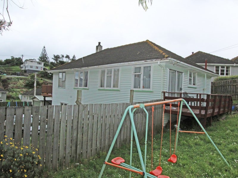 60 Dimock Street, Titahi Bay, Porirua - Carousel 2