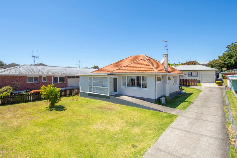 1236 Cameron Road, Gate Pa, Tauranga - Carousel 1