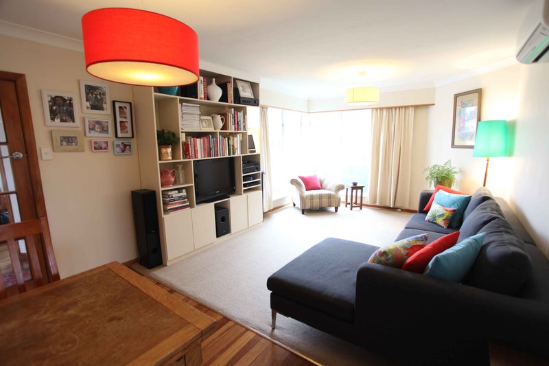 19 East Street, Petone, Lower Hutt - Carousel 1