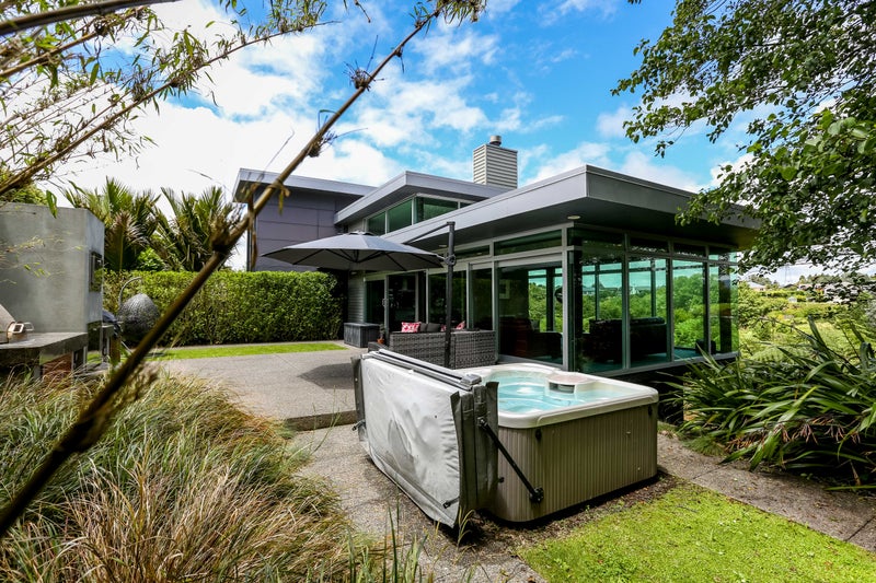 6B Highfield Place, Highlands Park, New Plymouth - Carousel 1