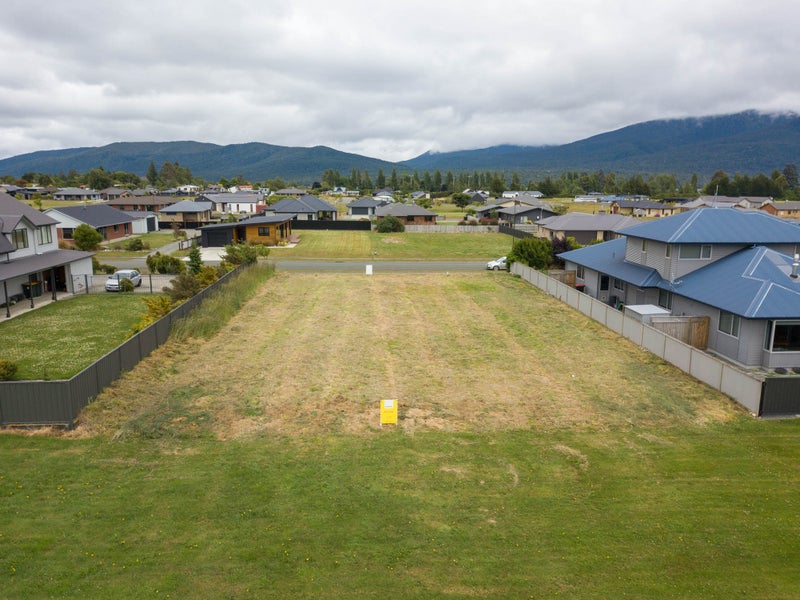 20 Acheron Way, Te Anau, Te Anau - Carousel 2