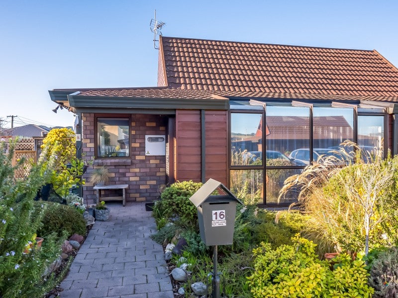 16/18 King Street, Petone, Lower Hutt - Carousel 14