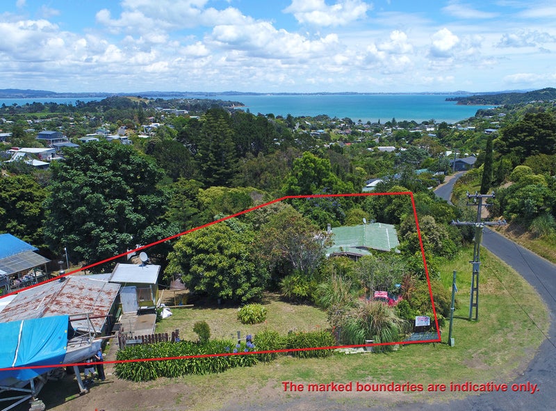 68 Pacific Parade, Surfdale, Waiheke Island - Carousel 1