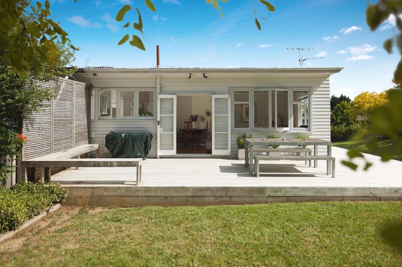 2 Matatua Street, Orakei, Auckland - Carousel 2