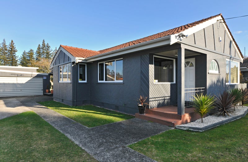 10 Shirley Street, Mangakakahi, Rotorua - Carousel 1