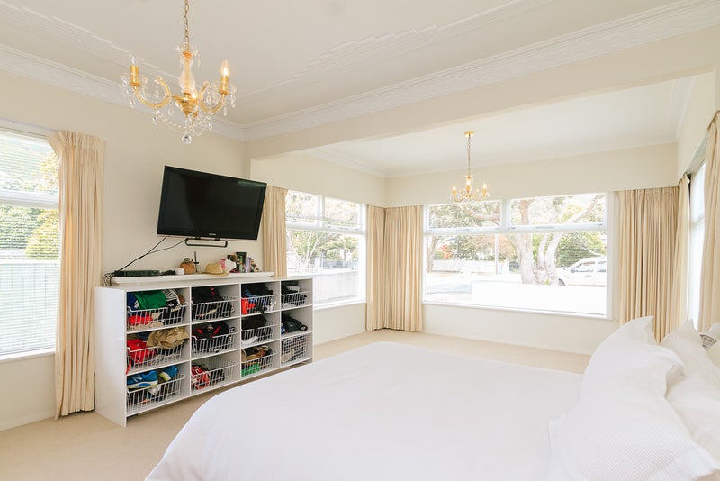 23 Saint Ronans Avenue, Waterloo, Lower Hutt - Carousel 20