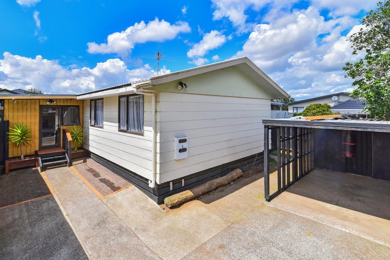42B Hall Avenue, Mangere, Auckland - Carousel 1