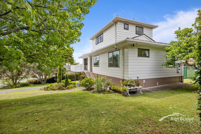 15 Celeste Place, Totara Vale, Auckland - Carousel 12