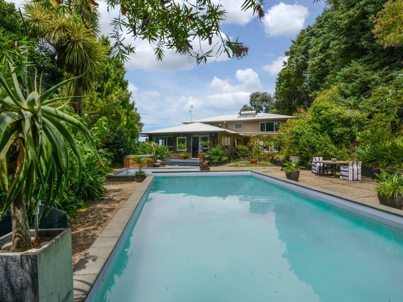 138 Seafield Road, Eskdale - Carousel 1