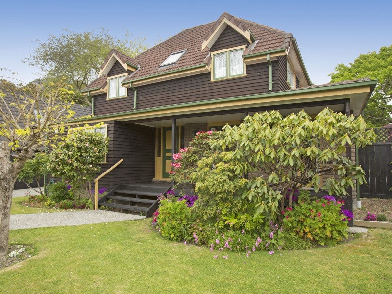 6 Waddington Drive, Naenae, Lower Hutt - Carousel 2