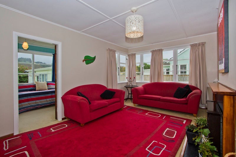 17 Churton Crescent, Taita, Lower Hutt - Carousel 2