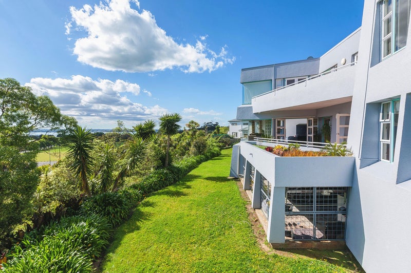 7/18 Takitimu Street, Orakei, Auckland - Carousel 21