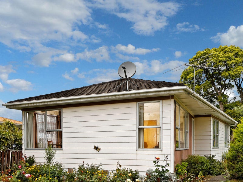 51 Universal Drive, Henderson, Auckland - Carousel 20