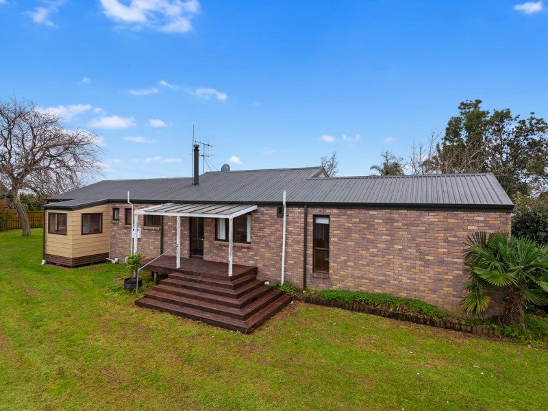 17 East Bank Road, Whakatane - Carousel 25