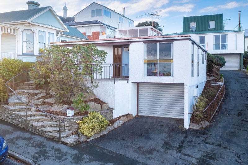 3 Bellevue Street, Belleknowes, Dunedin - Carousel 2