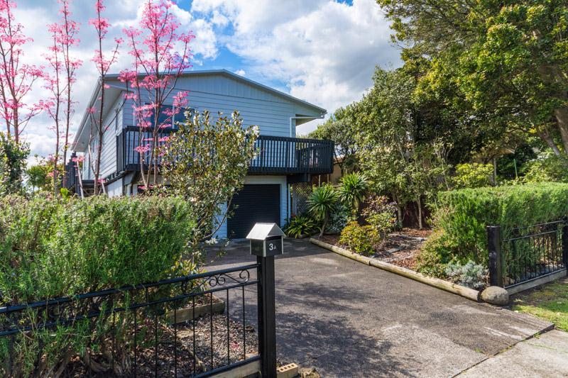 1/3 McInnes Road, Weymouth, Auckland - Carousel 1