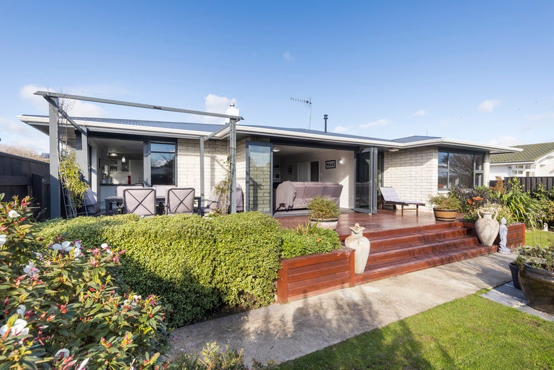 38 Henare Street, West End, Palmerston North - Carousel 1