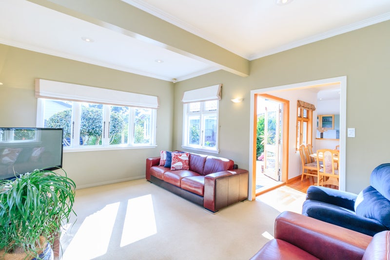 24 Ropata Crescent, Boulcott, Lower Hutt - Carousel 2