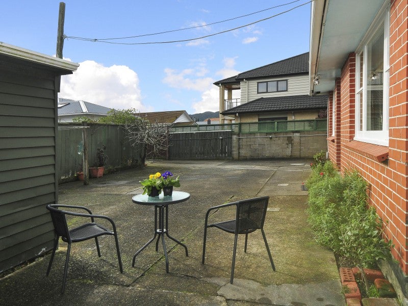 1/13 Wai-Iti Crescent, Woburn, Lower Hutt - Carousel 18