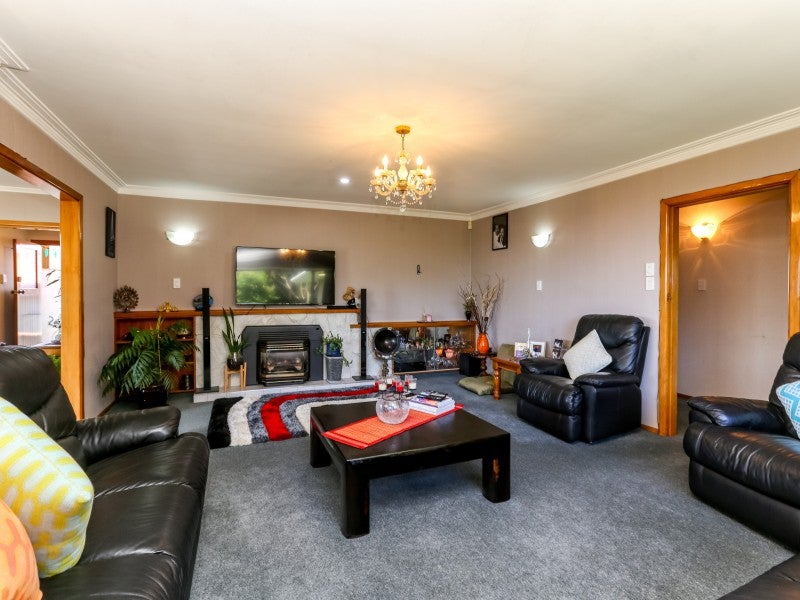 12A Severn Place, Spotswood, New Plymouth - Carousel 2