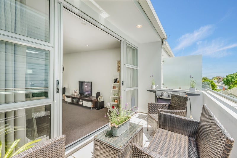 A2/15 Scanlan Street, Grey Lynn, Auckland - Carousel 2