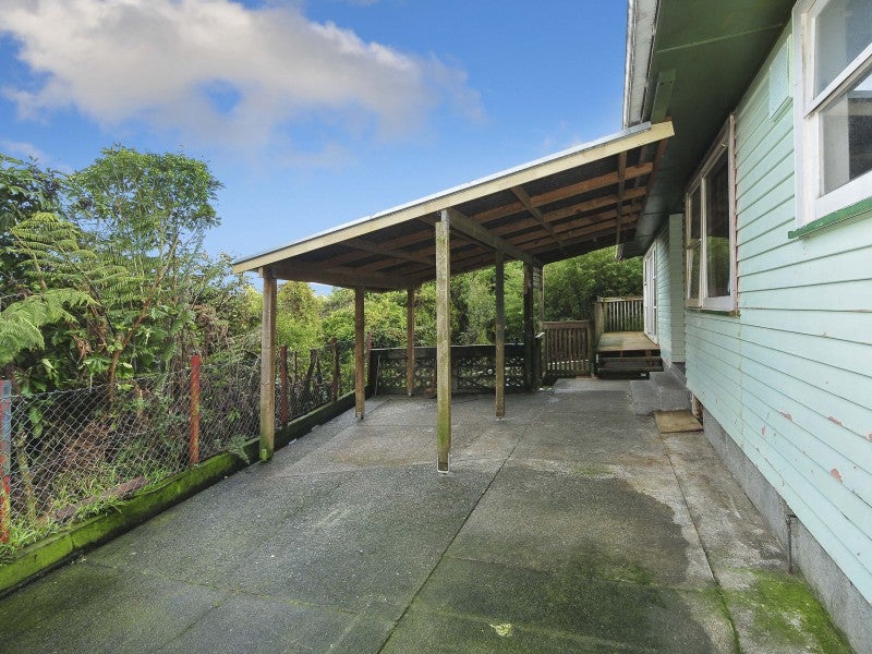 77 Thomas Street, Stokes Valley, Lower Hutt - Carousel 17