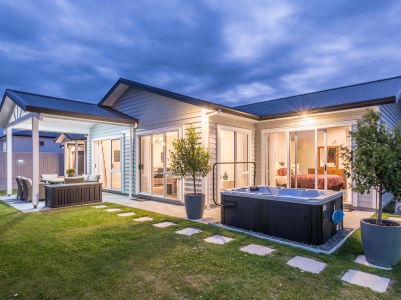 316A Te Moana Road, Waikanae - Carousel 1