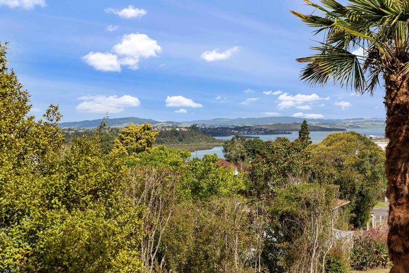 2/43 EUREKA PL, RIVERSIDE, WHANGAREI - Carousel 1