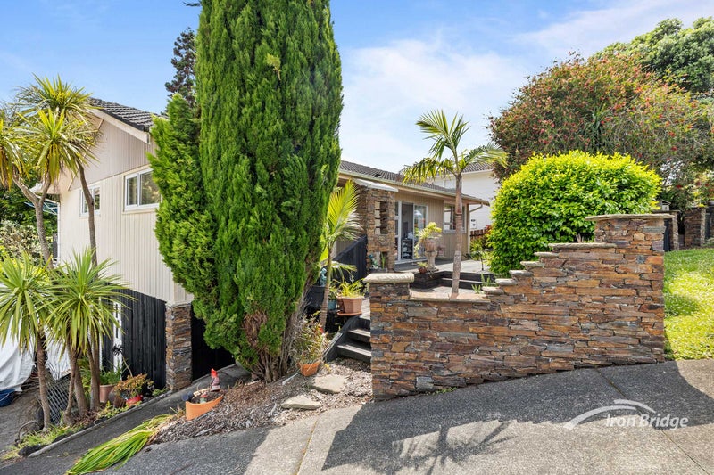 14 Carina Crescent, Torbay, Auckland - Carousel 1