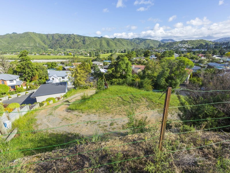 5 Mccarthy Grove, Clouston Park, Upper Hutt - Carousel 2