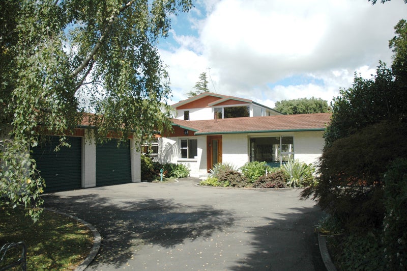 34 Summerhill Drive, Fitzherbert, Palmerston North - Carousel 1
