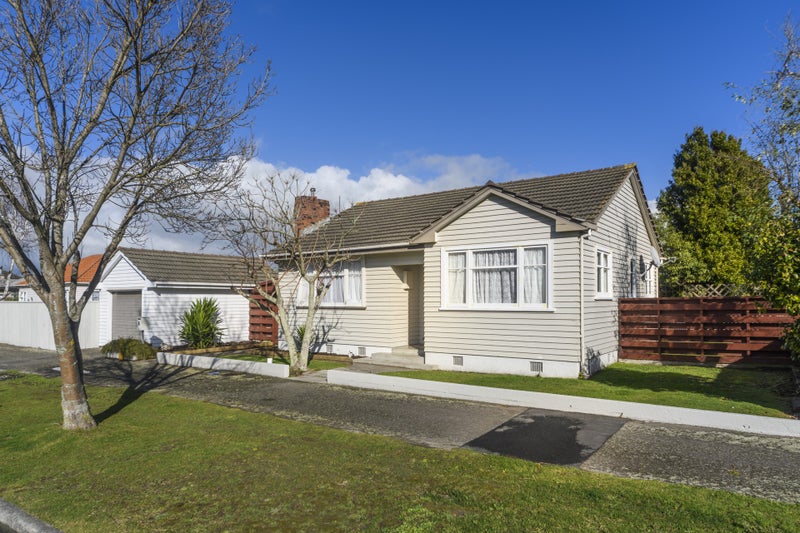 6 Ihle Street, Terrace End, Palmerston North - Carousel 2