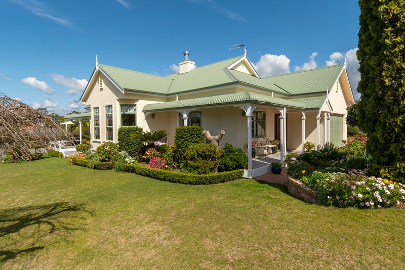 7 Harlech Glen, Bethlehem, Tauranga - Carousel 1