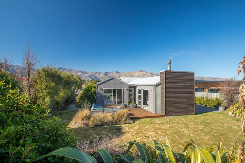20 Bell Street, Wanaka - Carousel 20