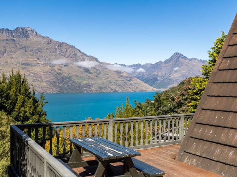 6A Williams Street, Sunshine Bay, Queenstown - Carousel 1