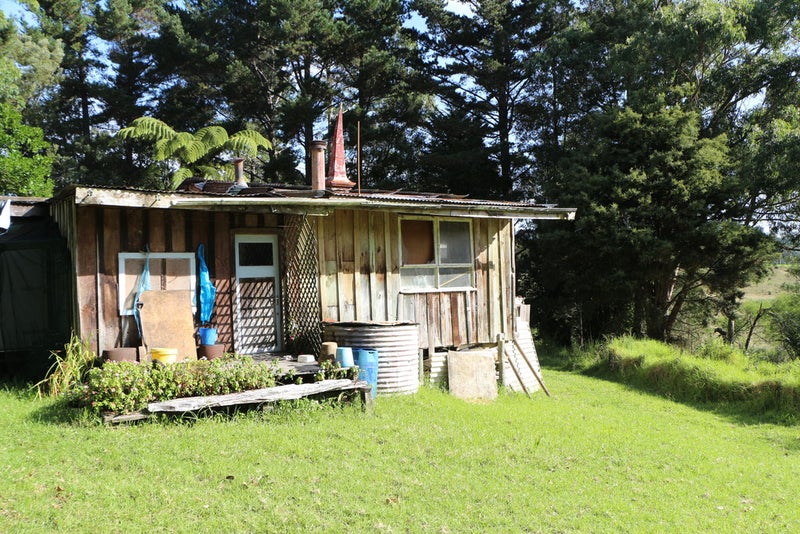 1404A Oruru Road, Peria - Carousel 8