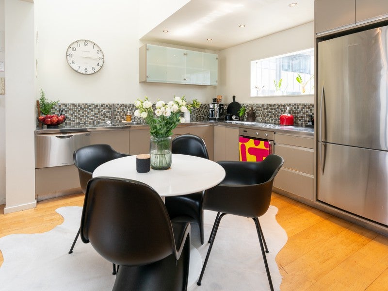 256/21 Left Bank, Te Aro, Wellington - Carousel 2
