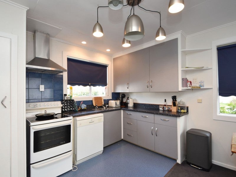 11 Roseburn Place, Hargest, Invercargill - Carousel 2