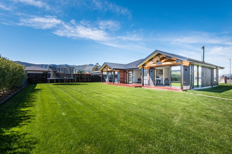 4 Paradise Place, Wanaka - Carousel 2