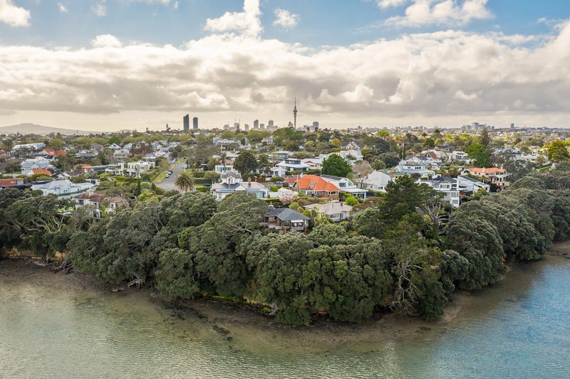48 Bella Vista Road, Herne Bay, Auckland - Carousel 1
