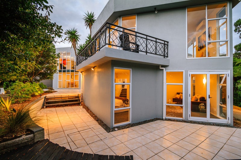 18 London Road, Korokoro, Lower Hutt - Carousel 20