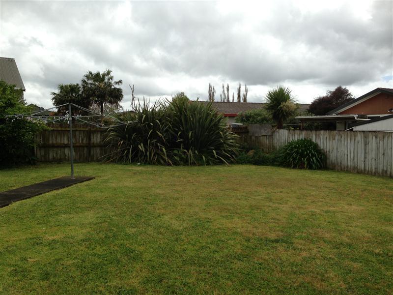 87 Etherton Drive, Weymouth, Auckland - Carousel 7