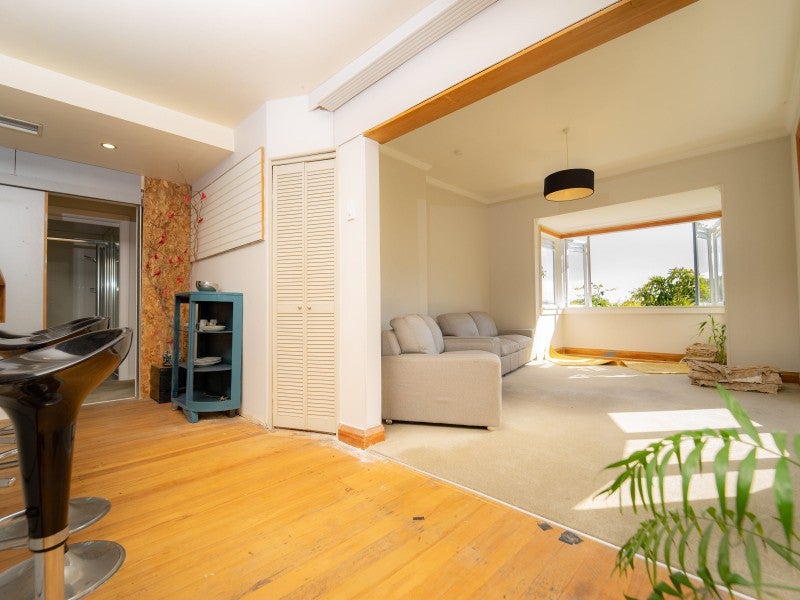 137 Cleveland Terrace, Maitai, Nelson - Carousel 2