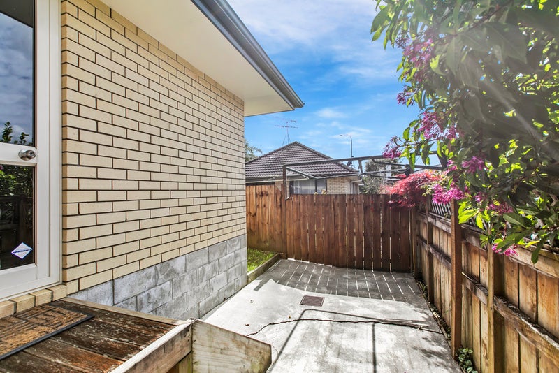 2/19 Stratford Road, Manurewa, Auckland - Carousel 26