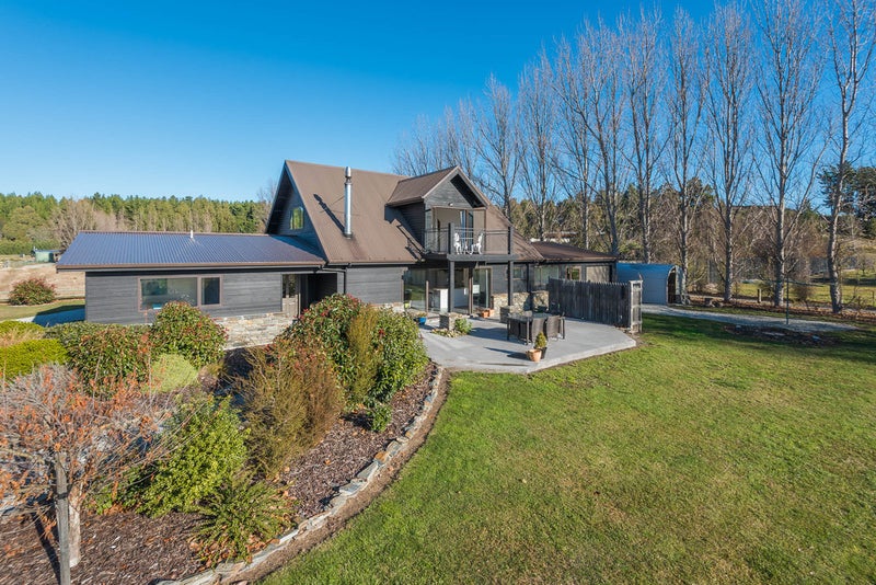 12 Long Grass Place, Wanaka - Carousel 1