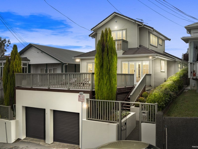 19 Bidwill Street, Mount Cook, Wellington - Carousel 1