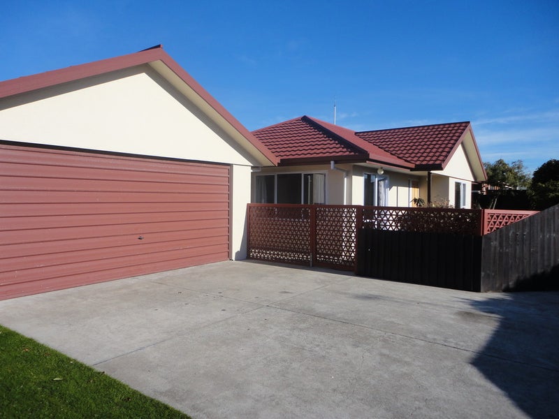 129 Gilberthorpes Road, Hei Hei, Christchurch - Carousel 1