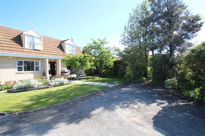 22 Arawa Street, Gore, Gore - Carousel 17