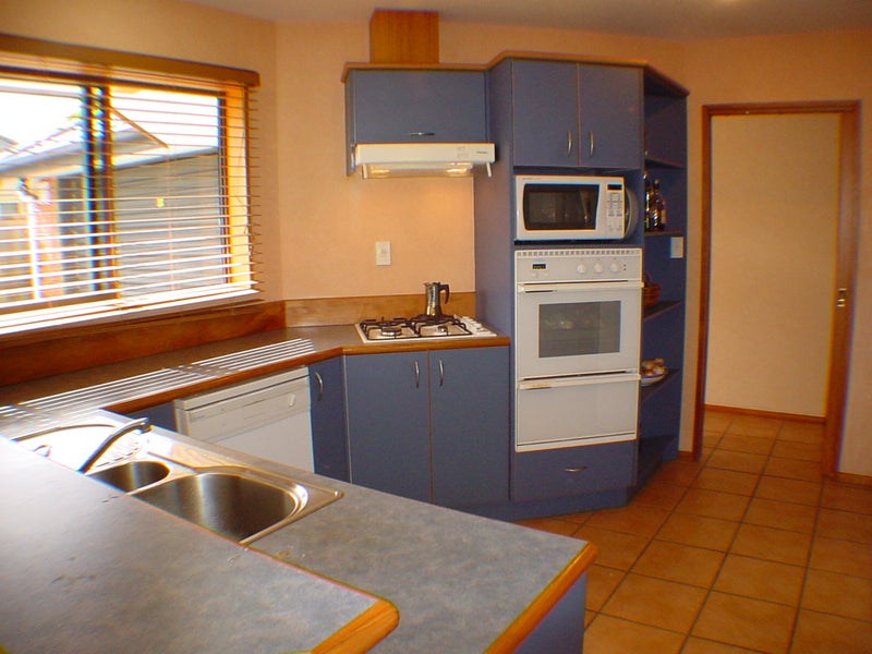 5 Croftfield Place, Westmorland, Christchurch - Carousel 2