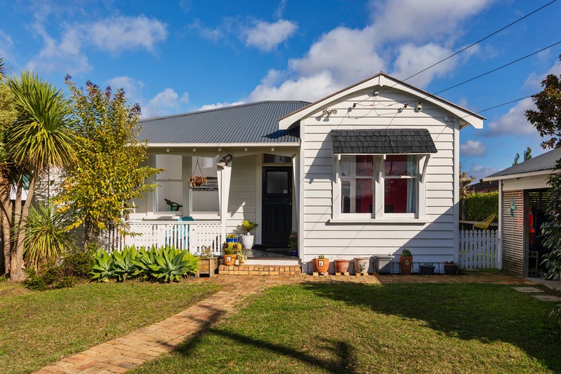 6 Larch Street, Avondale, Auckland - Carousel 1